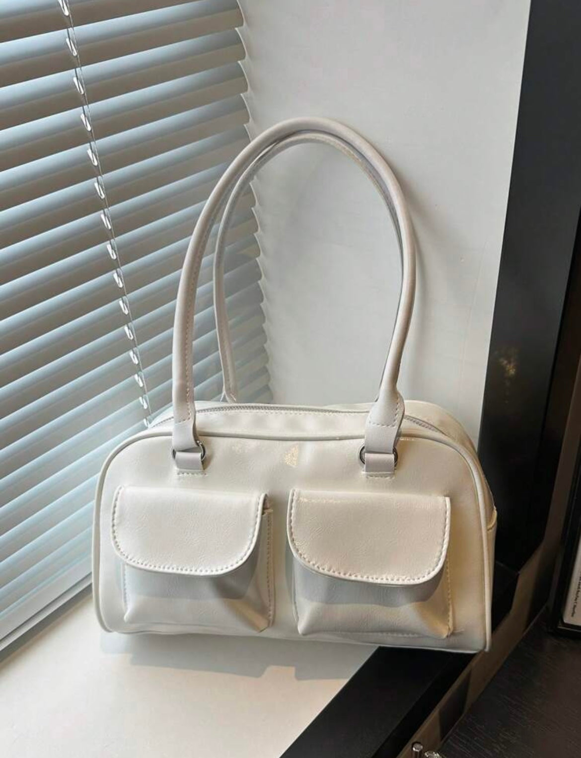 Standoil chubby bag-White