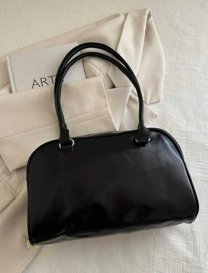 Standoil chubby bag-black