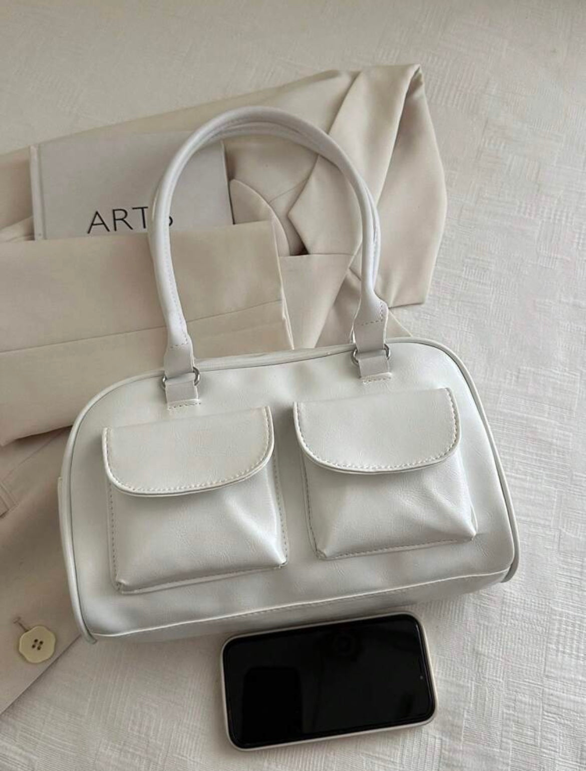 Standoil chubby bag-White