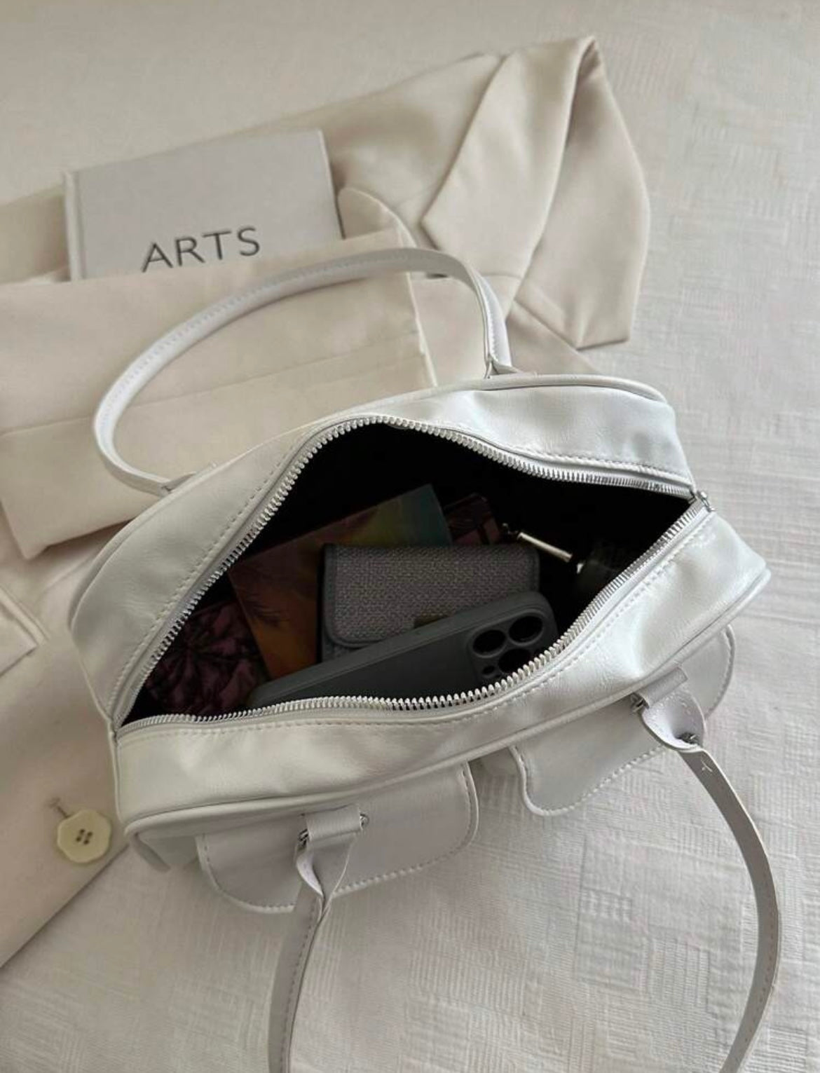 Standoil chubby bag-White