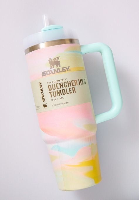 Stanley Warm Serene
Brushstroke Quencher
H2.0 Flowstate Tumbler