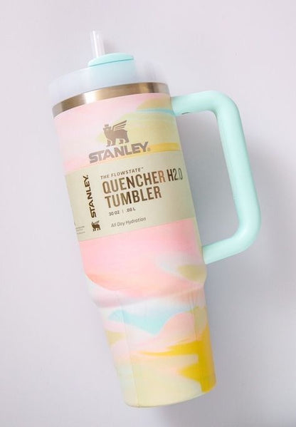 Stanley Warm Serene
Brushstroke Quencher
H2.0 Flowstate Tumbler