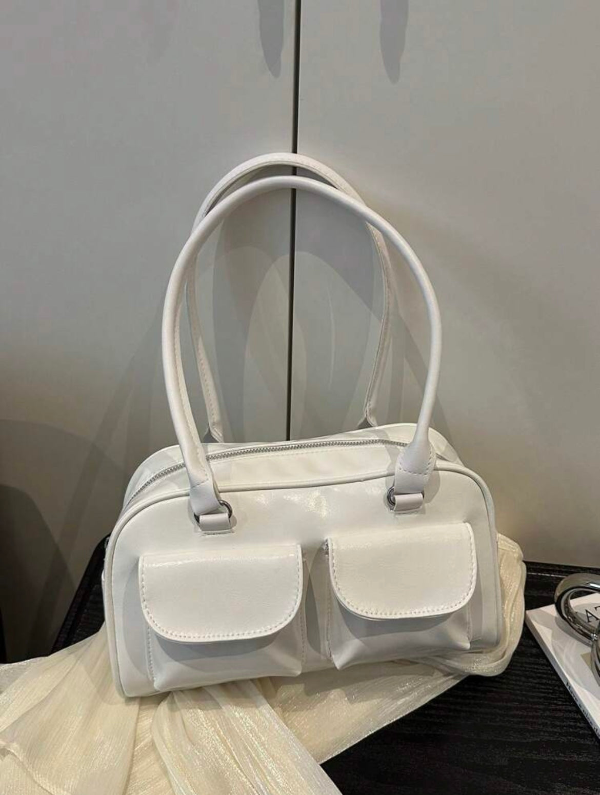 Standoil chubby bag-White